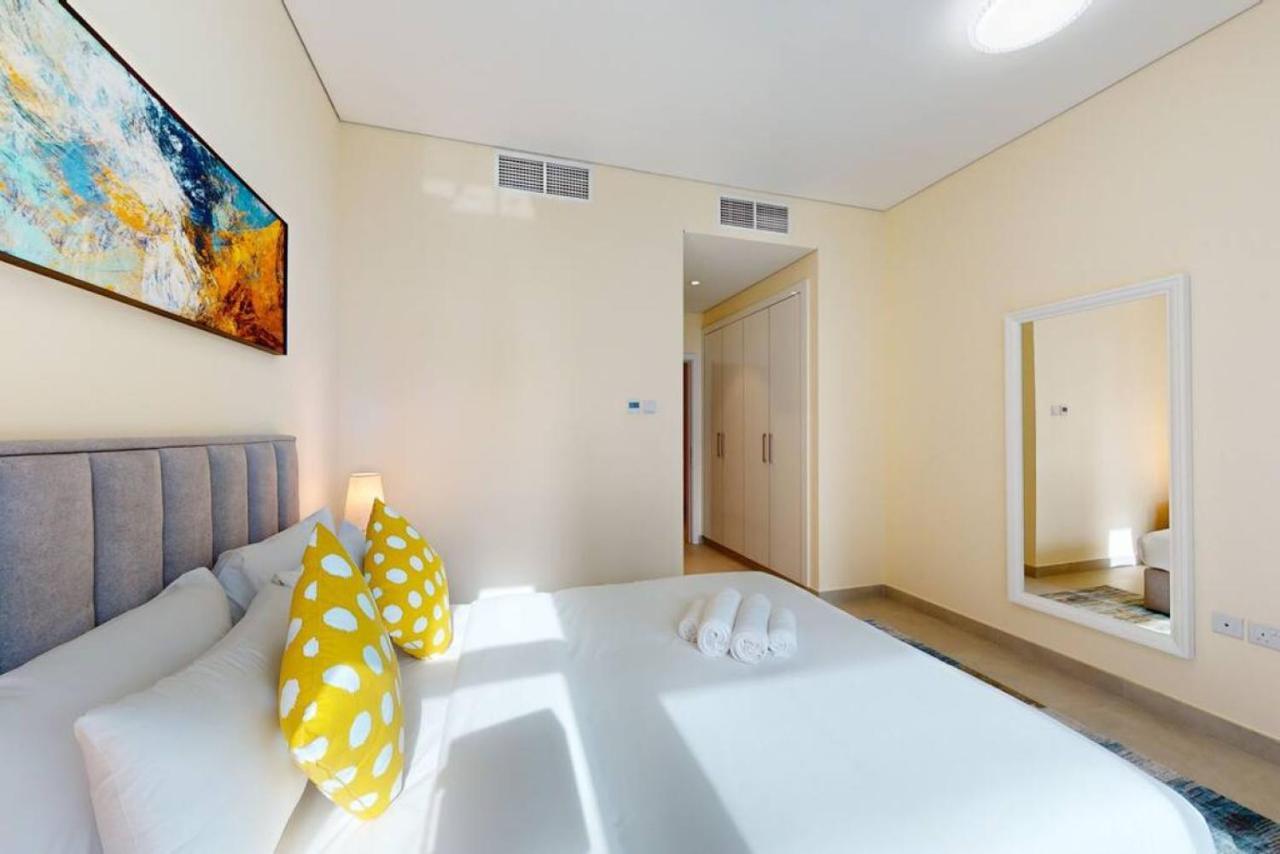 Marina Arcade - Neat Two Bedroom Apartment *