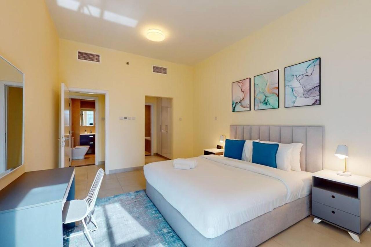 Marina Arcade - Neat Two Bedroom Apartment *